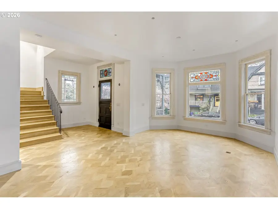 2377 NW Kearney St, Portland, OR 97210 - #3