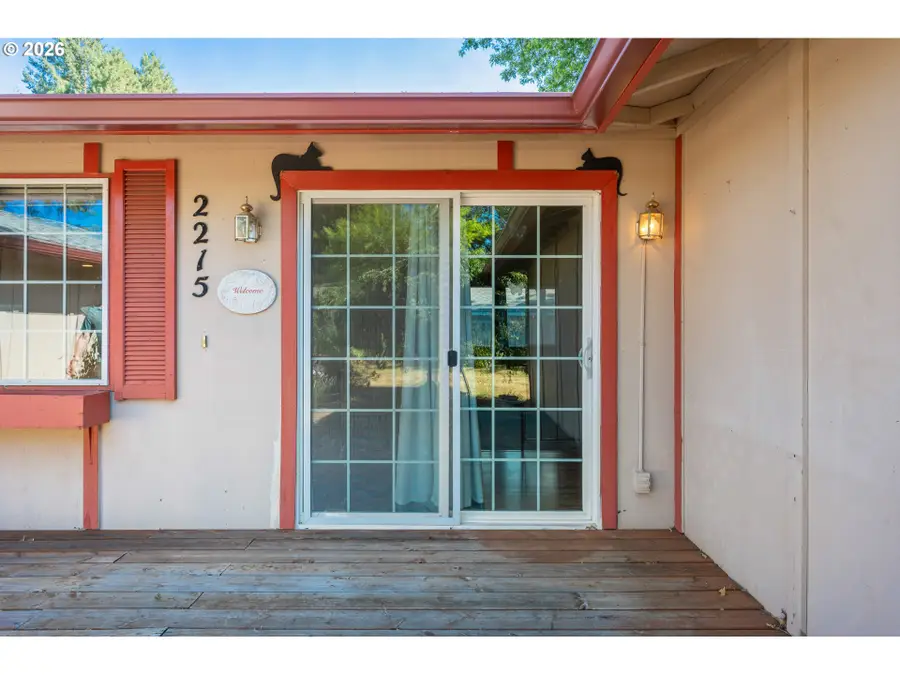 2215 Princeton Dr, Eugene, OR 97405 - #3