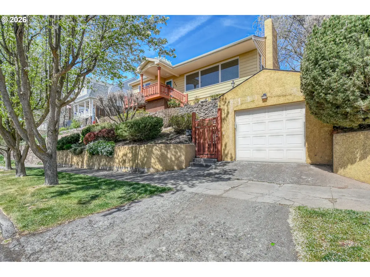 207 NW Ellis Ave, Pendleton, OR 97801 - #1