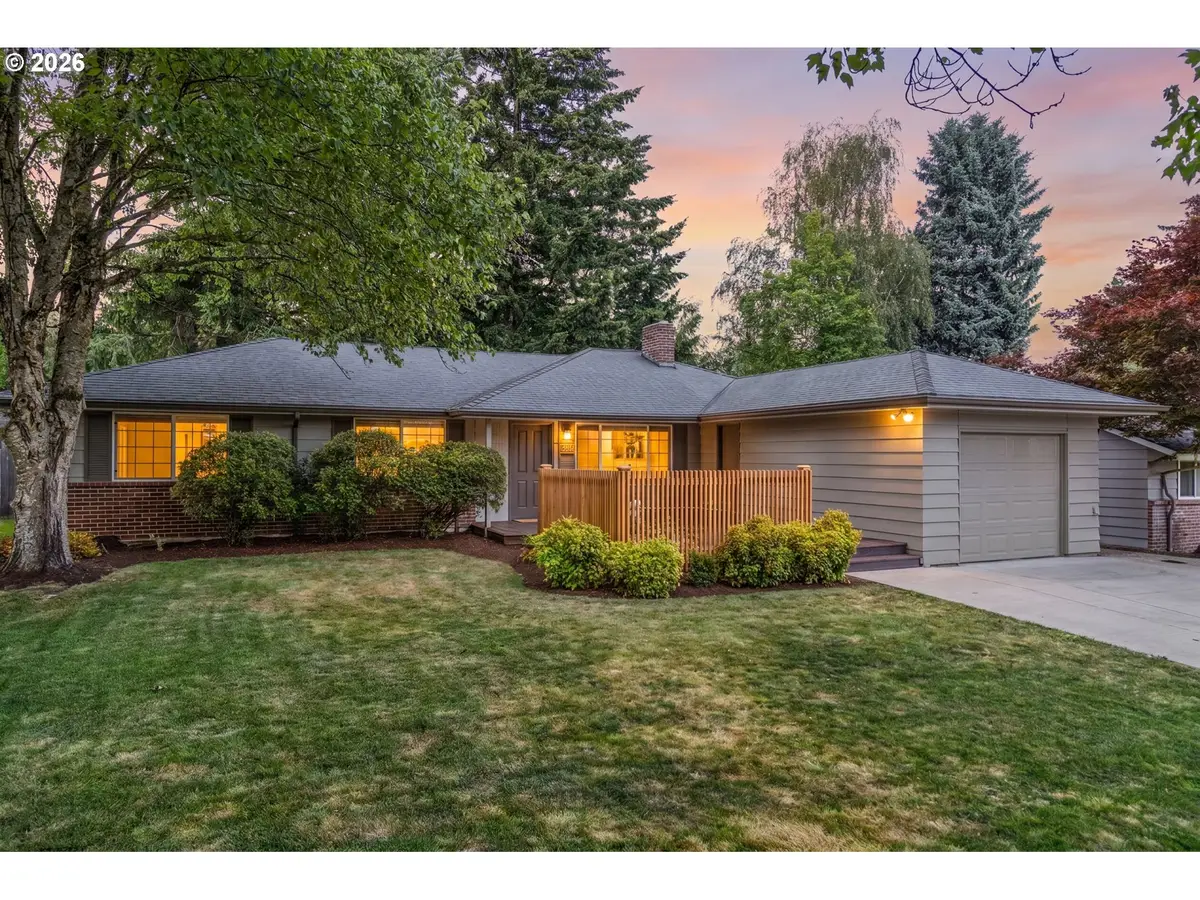 2140 SW Knollcrest Dr, Portland, OR 97225 - #1