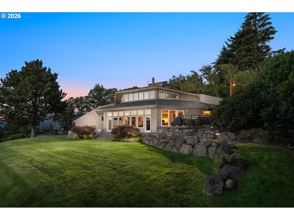2595 Upper Highline Dr, HoodRiver, OR 97031