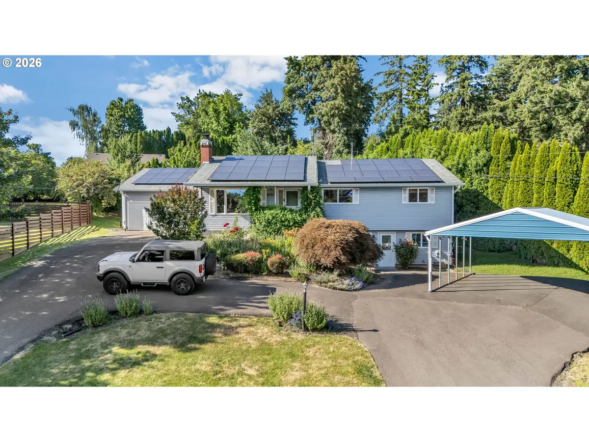 8025 SW Schiller Rd, Portland, OR 97225 - #1