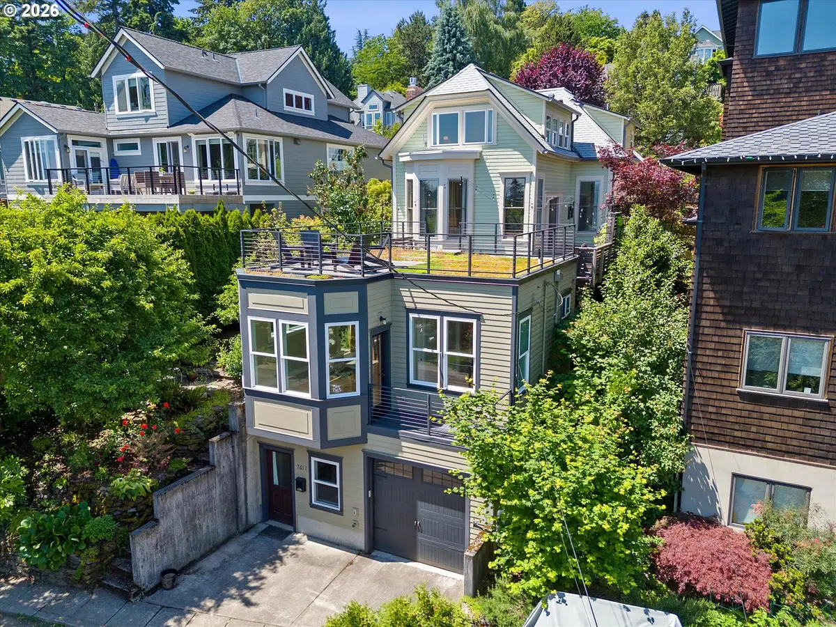 7608 S Hood Ave, Portland, OR 97219 - #1
