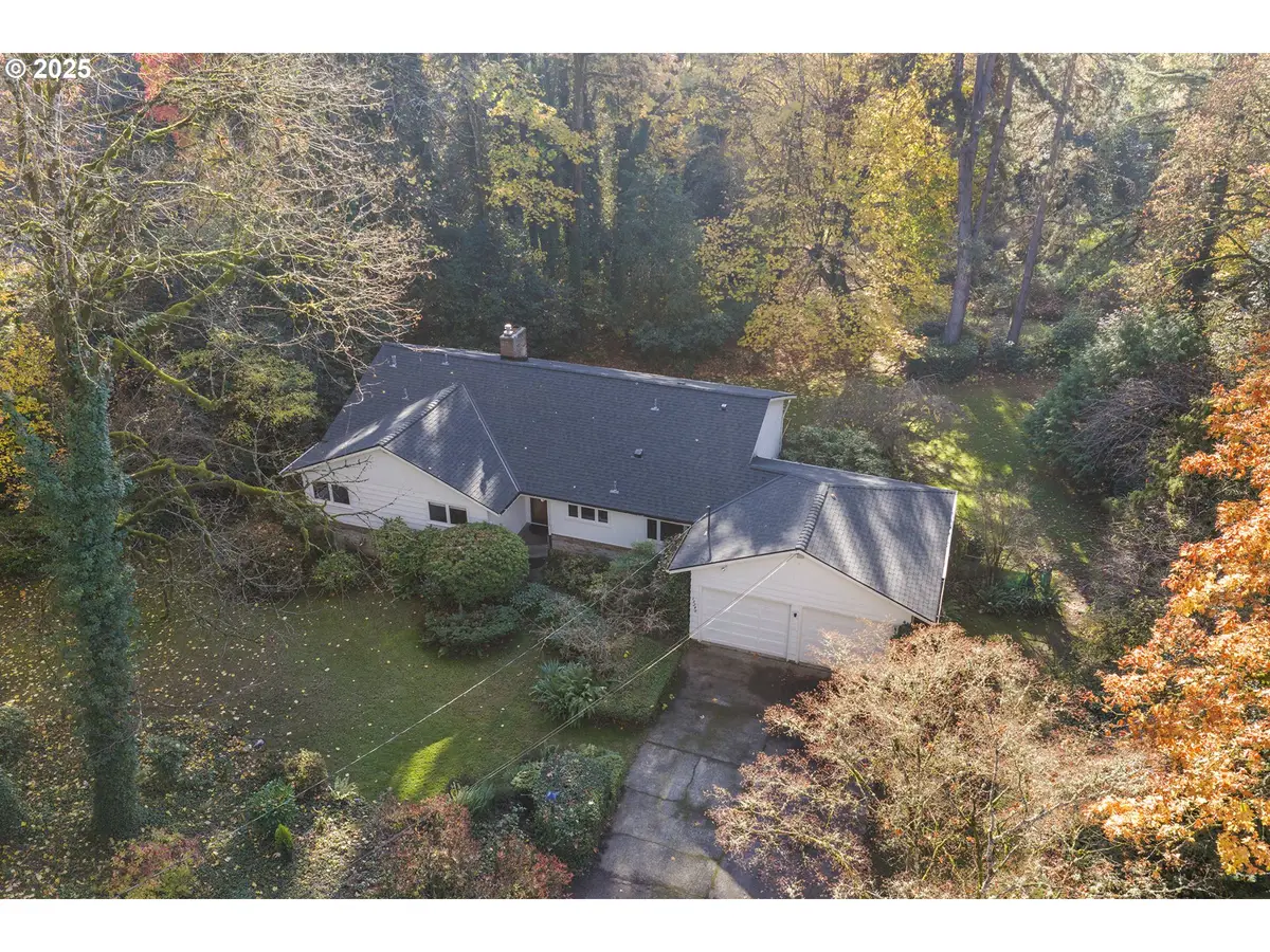 13248 S Iron Mountain Blvd, Portland, OR 97219 - Image #1