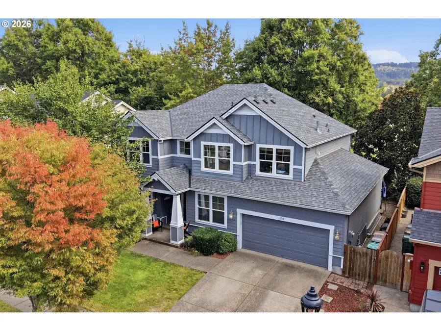 208 N White Oak St, Newberg, OR 97132 - #3