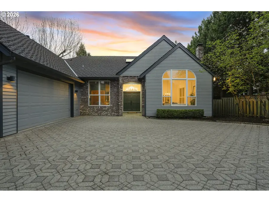 6425 Ashwood Ct, Northwest Clackamas, OR 97068 - #3