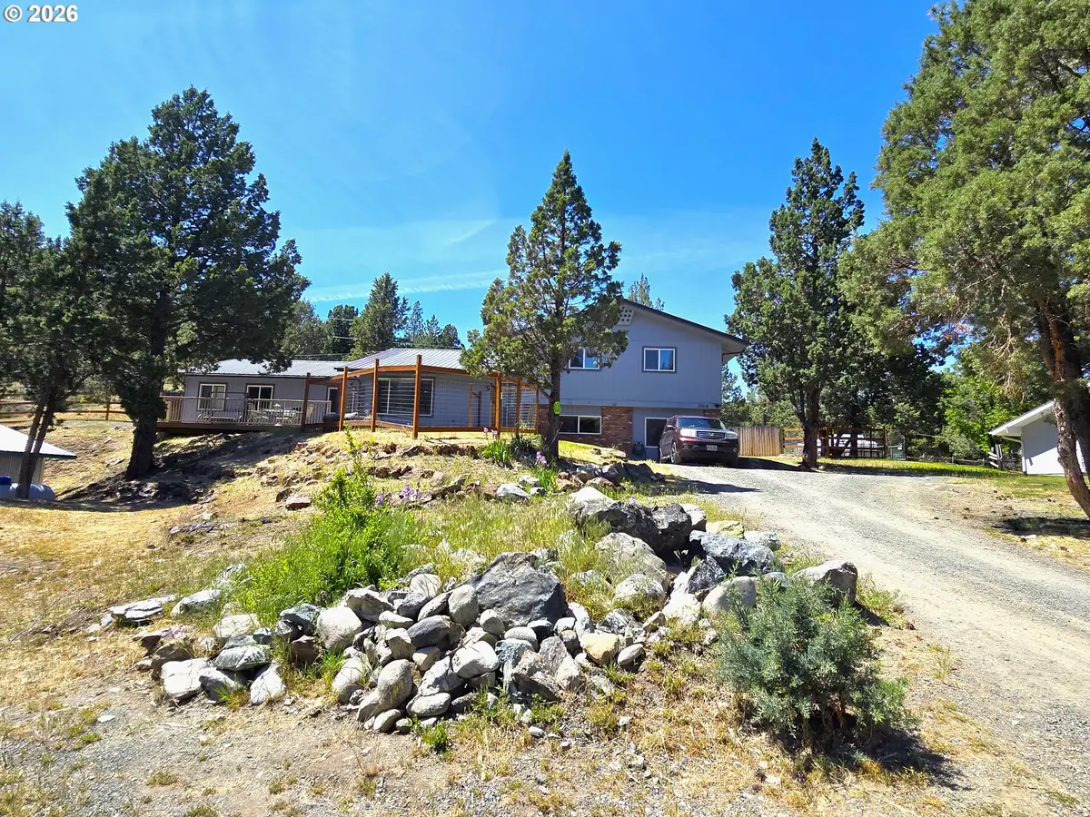 306 Adam Dr, Canyon City, OR 97820 - #1