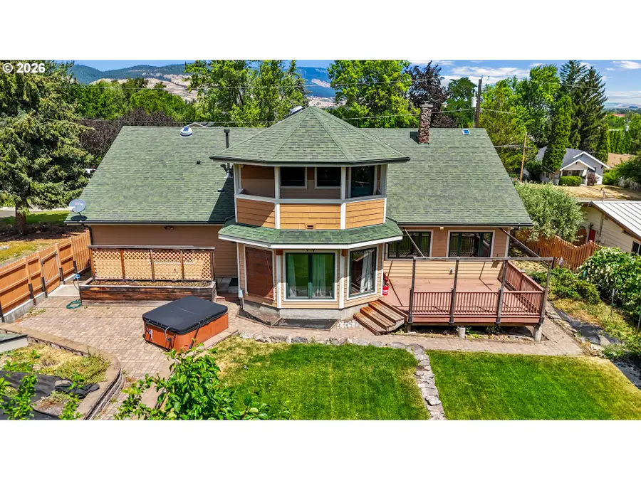 702 B Ave, La Grande, OR 97850 - #3