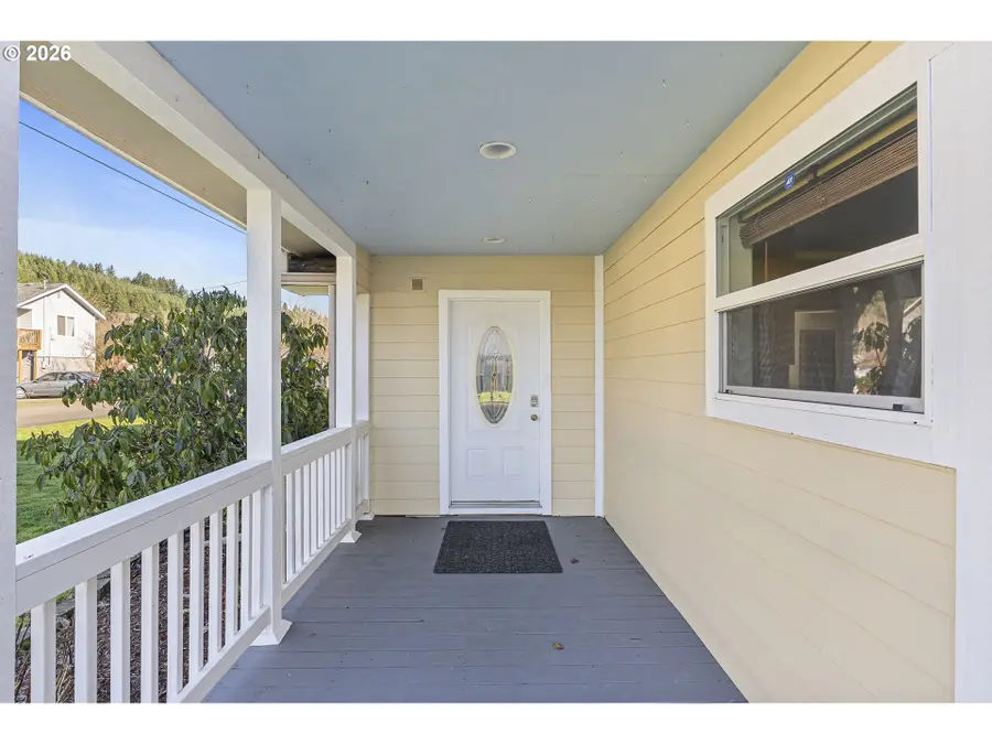 802 State St, Centralia, WA 98531 - #2