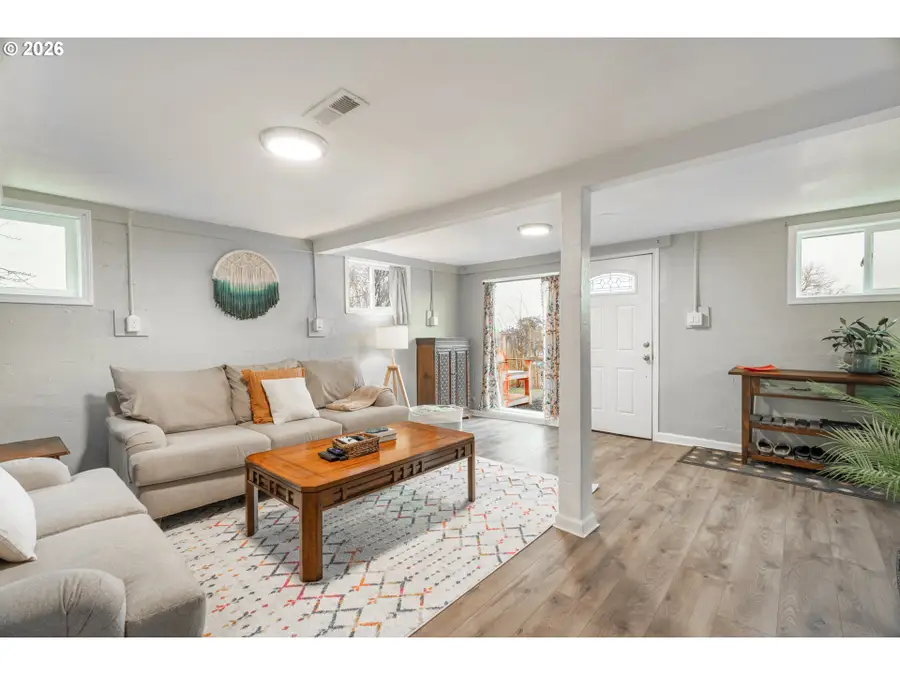 2410 E 12th St, The Dalles, OR 97058 - Image #2