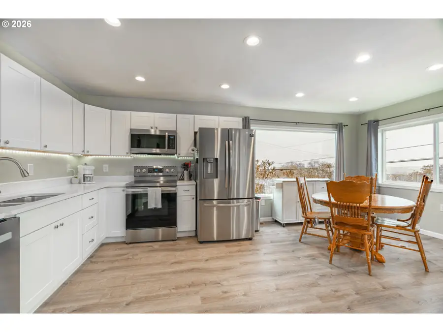 2410 E 12th St, The Dalles, OR 97058 - Image #3