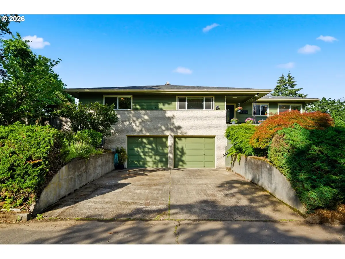 5615 First Ct, West Linn, OR 97068 - #1