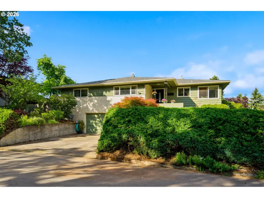 5615 First Ct, West Linn, OR 97068 - #2