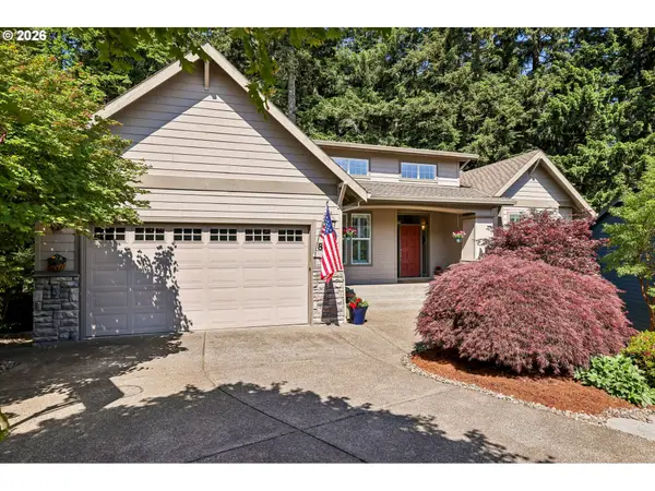 8297 SW Hayden Dr, Beaverton, OR 97007