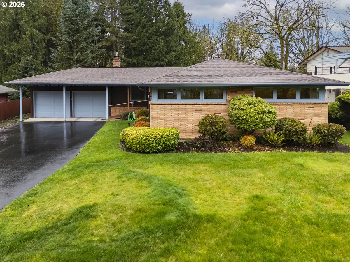 3017 Ammons Dr, Longview, WA 98632 - #1