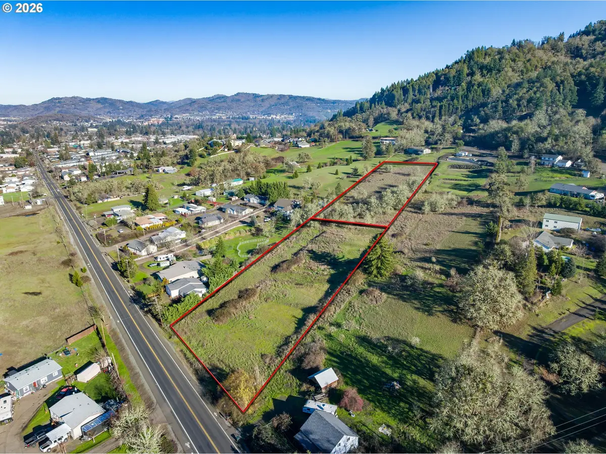 1448 Lookingglass Rd, Roseburg, OR 97471 - #1