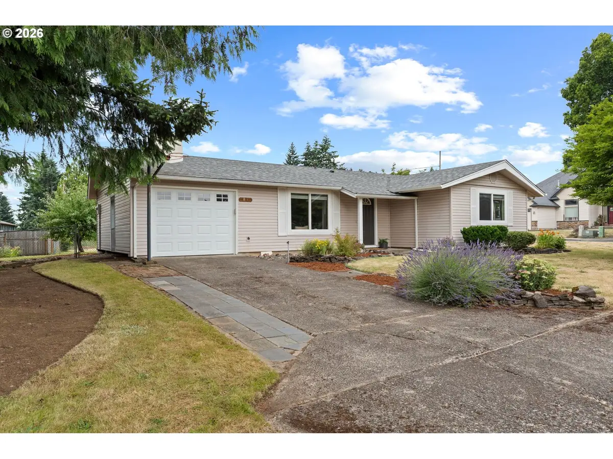 81 34th St, Washougal, WA 98671 - #1