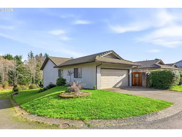 4696 NE Windward Pl, LincolnCity, OR 97367