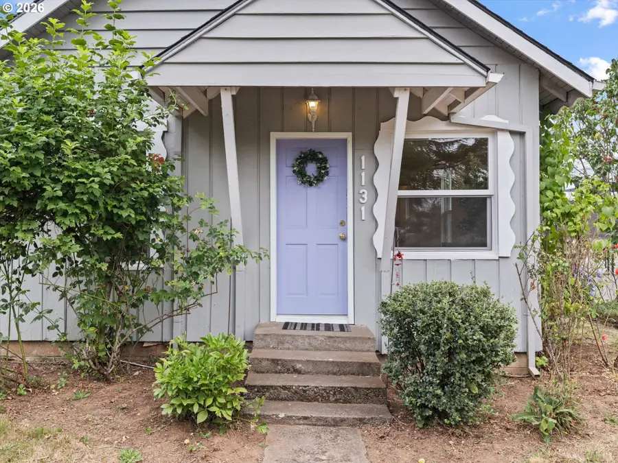 1131 Leonard St, Oregon City, OR 97045 - #3