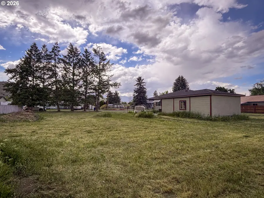 2190 18th St, Baker City, OR 97814 - #3