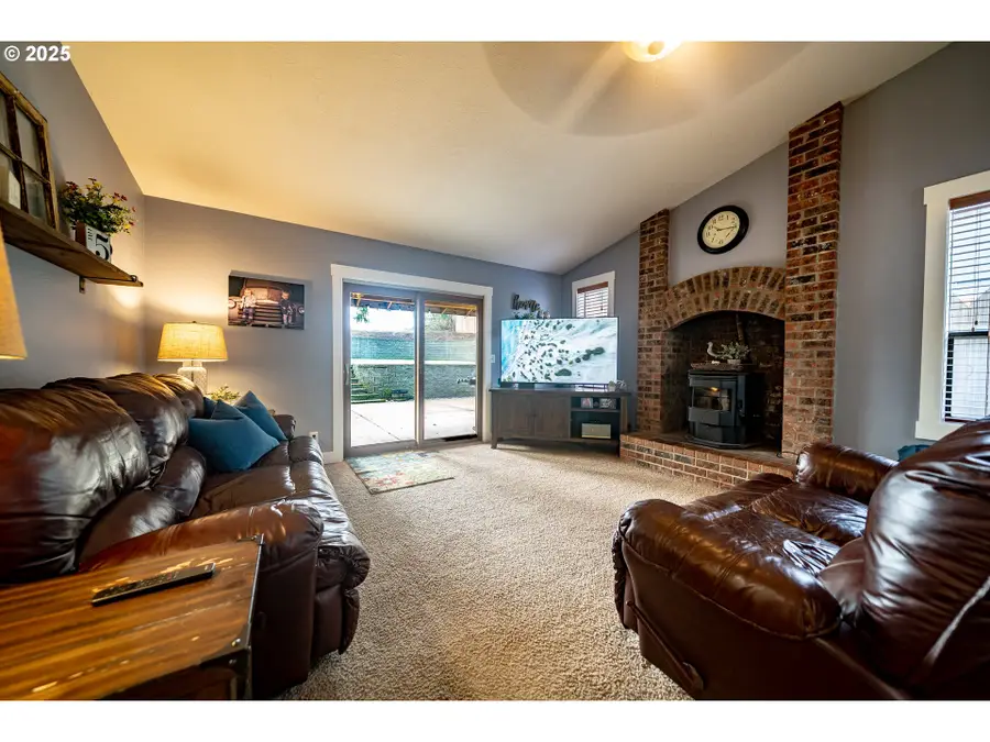 1364 Dawn Dr, Stayton, OR 97383 - Image #3