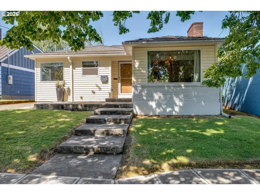 5423 NE Cesar E Chavez Blvd, Portland, OR 97211 - #3