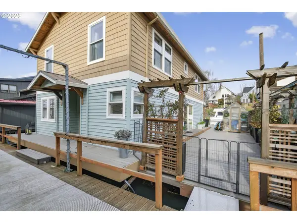 510 N Tomahawk Island Dr, Portland, OR 97217