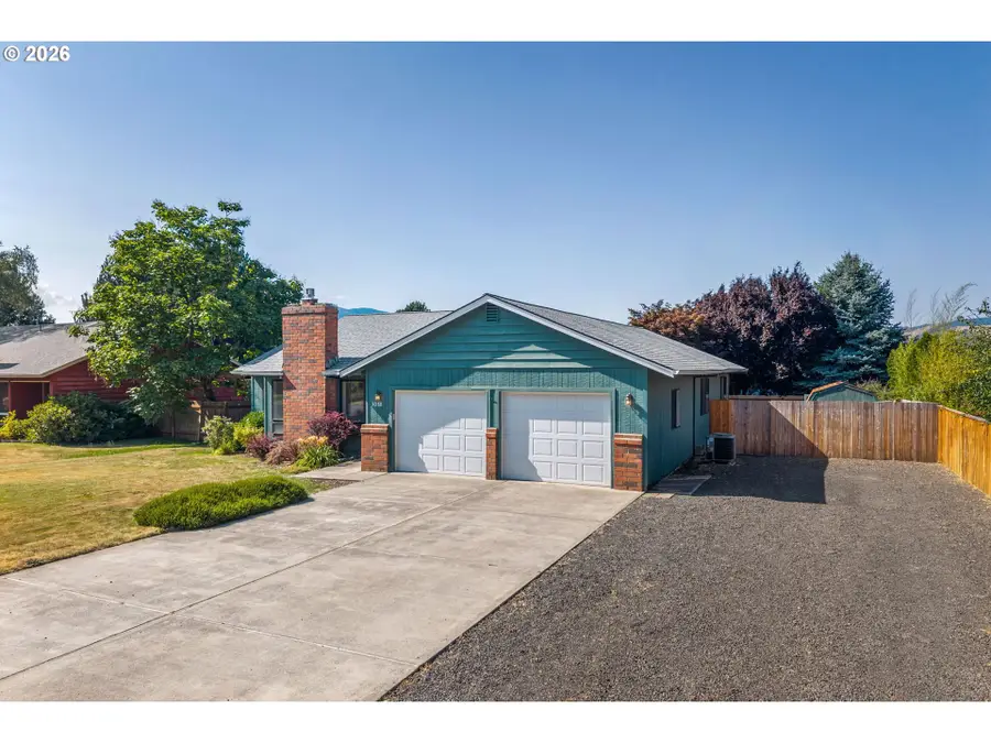 3088 Eliot Dr, Hood River, OR 97031 - #2