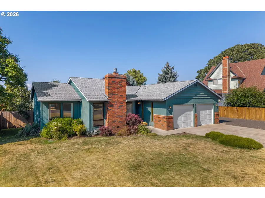 3088 Eliot Dr, Hood River, OR 97031 - #3