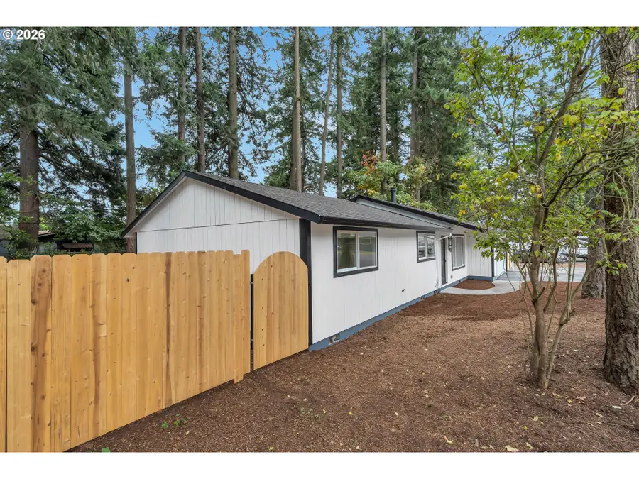 2340 SE 113th Ave, Portland, OR 97216 - #2