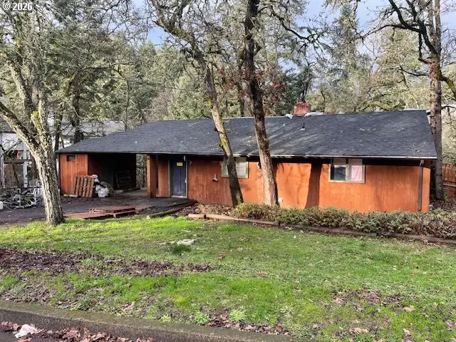 275 W 37th Ave, Eugene, OR 97404 - #1