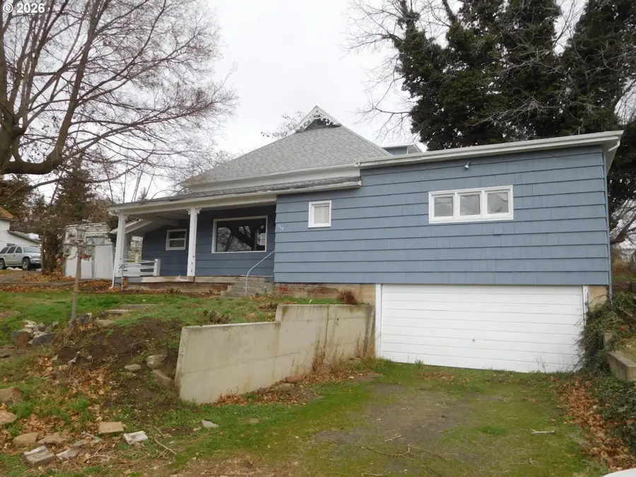 110 N Broad St, Weston, OR 97886 - #2