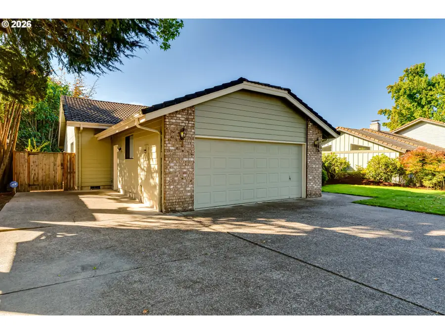 1445 Kellogg Rd, Springfield, OR 97477 - #3