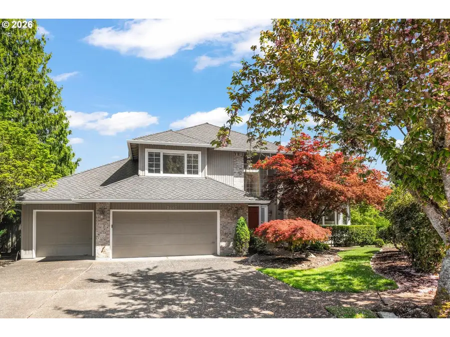 2640 Surrey Ln, Northwest Clackamas, OR 97068 - #2