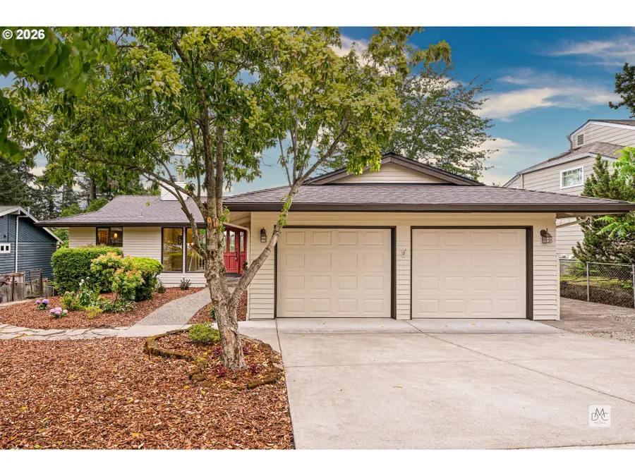 19142 Suncrest Dr, Northwest Clackamas, OR 97068 - #2