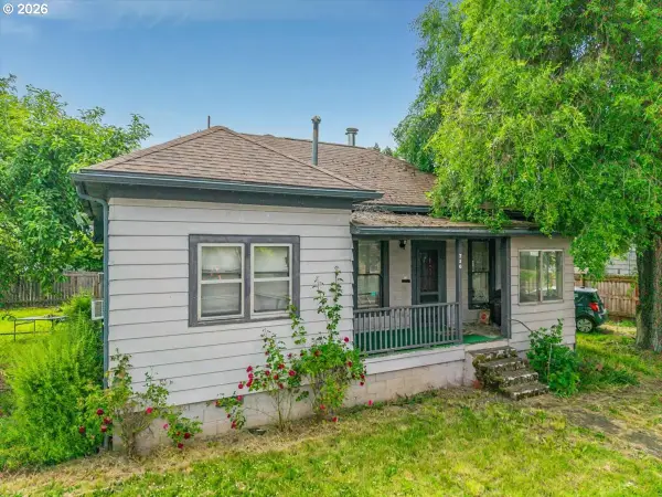 740 S 6th St, CottageGrove, OR 97424