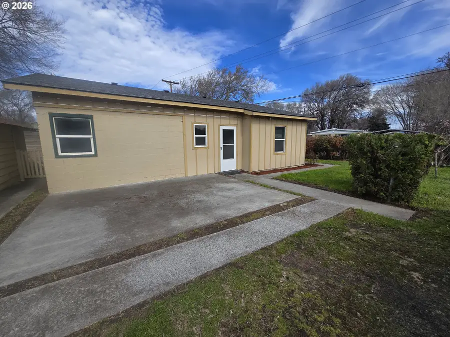 3208 W 7th St, The Dalles, OR 97058 - #3