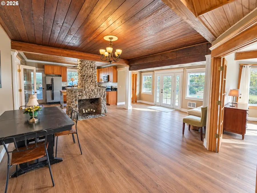 39399 SW Laurelwood Rd, Gaston, OR 97119 - #3