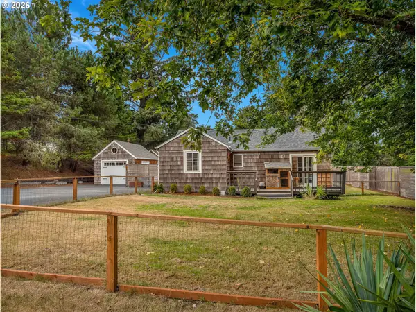 90481 Clark Rd, Warrenton, OR 97146