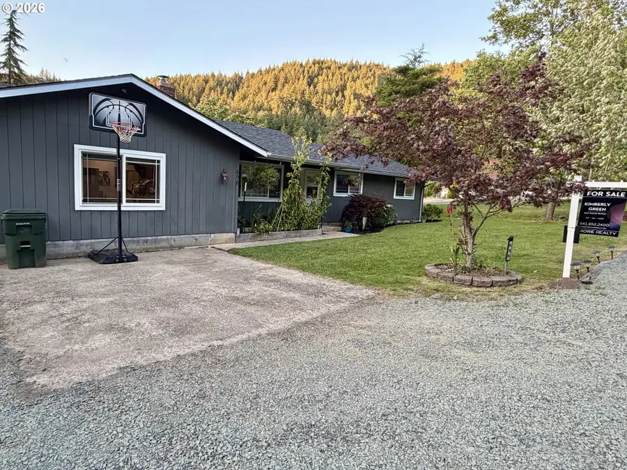 696 Crowe Ave, Drain, OR 97435 - #2