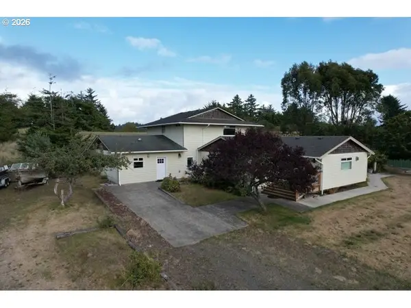 90513 East Rd, Warrenton, OR 97146