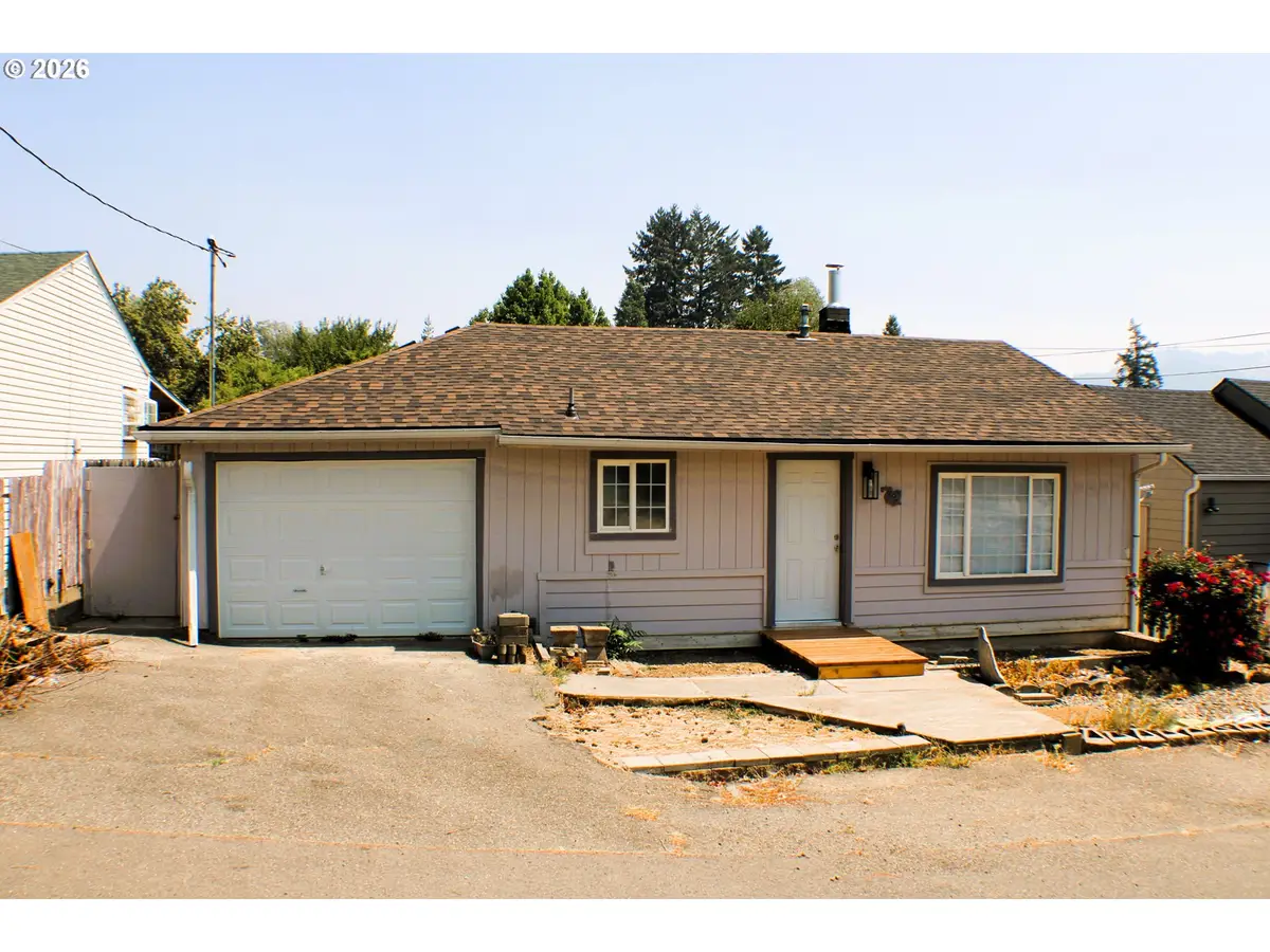 721 NE Maple Ave, Myrtle Creek, OR 97457 - #1