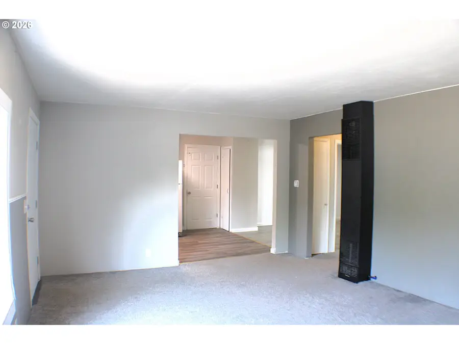 721 NE Maple Ave, Myrtle Creek, OR 97457 - #3