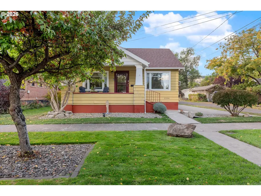 1204 9th St, La Grande, OR 97850 - #3