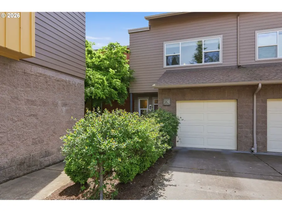367 Rustic Pl #44, Eugene, OR 97401 - #2