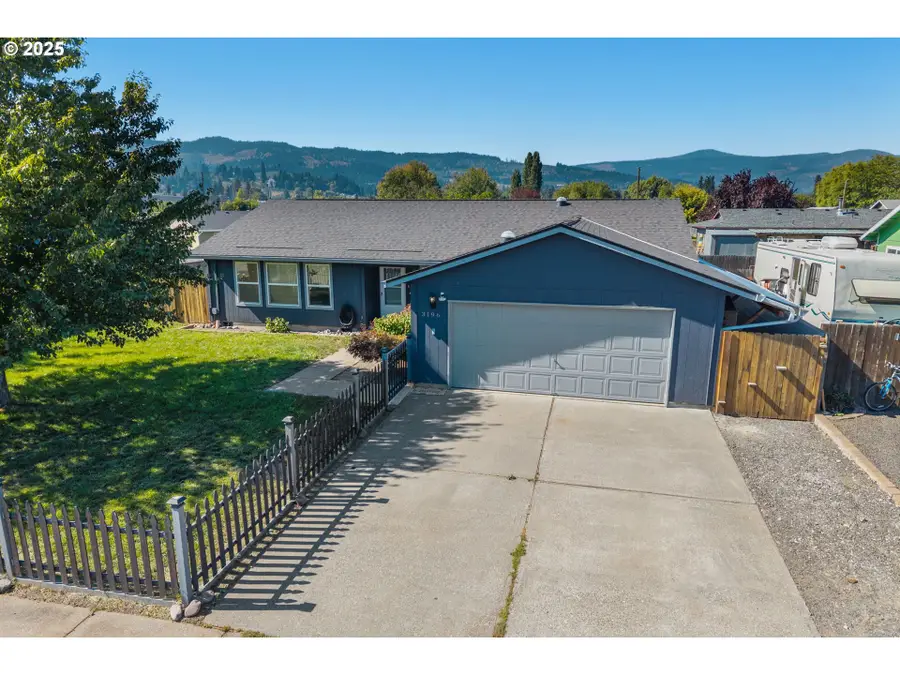 3196 Midway Rd, Odell, OR 97031 - #2