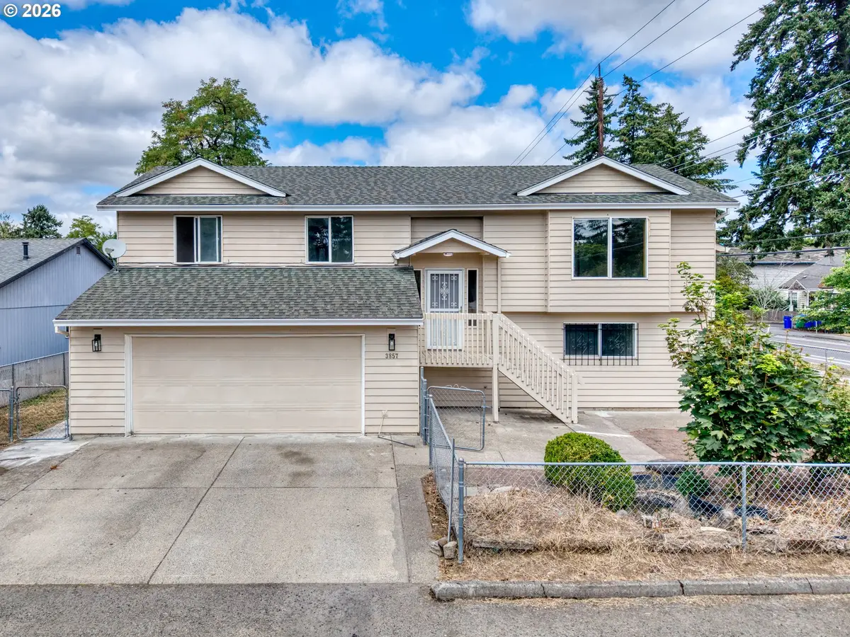3857 SE 136th Ave, Portland, OR 97236 - #1