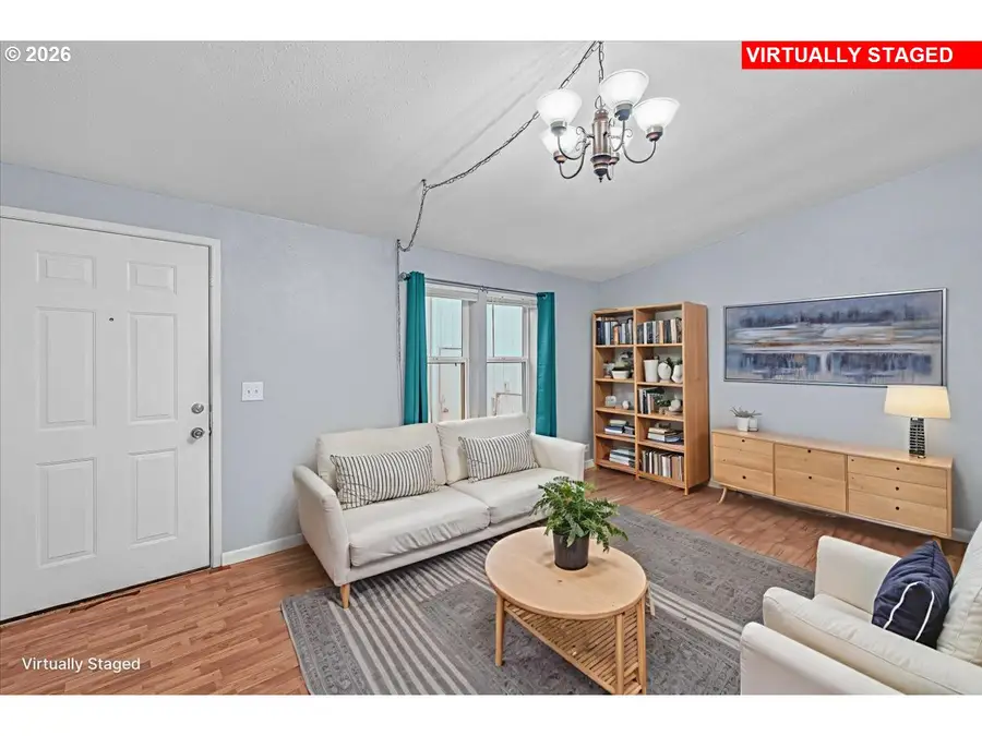 643 SE Brookwood Ave, Hillsboro, OR 97123 - #3