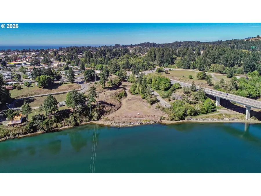 6420 Bridge St, Brookings, OR 97415 - #2