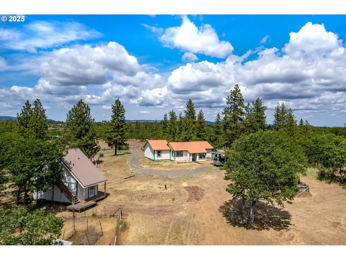 566 Woodland Rd, Goldendale, WA 98620 - #1